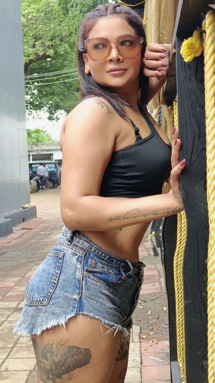 Mahi Kaur Hot Instagram Photos